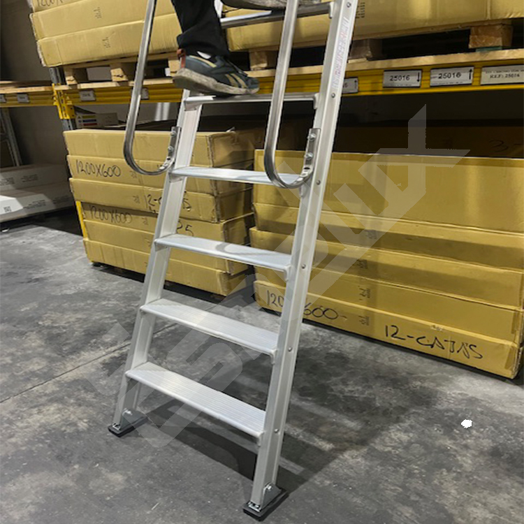 Escalera de aluminio pelda�os